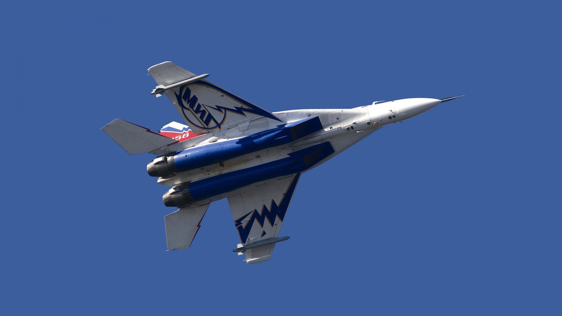 中国九游体育-_精准射箭比赛：挥弓之间的专注力量_，射箭很准